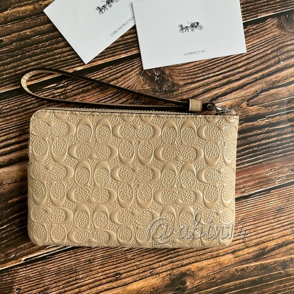 Coach Signature Embossed Patent Leather Corner Zip Wristlet Clutch - Picture 2 of 4